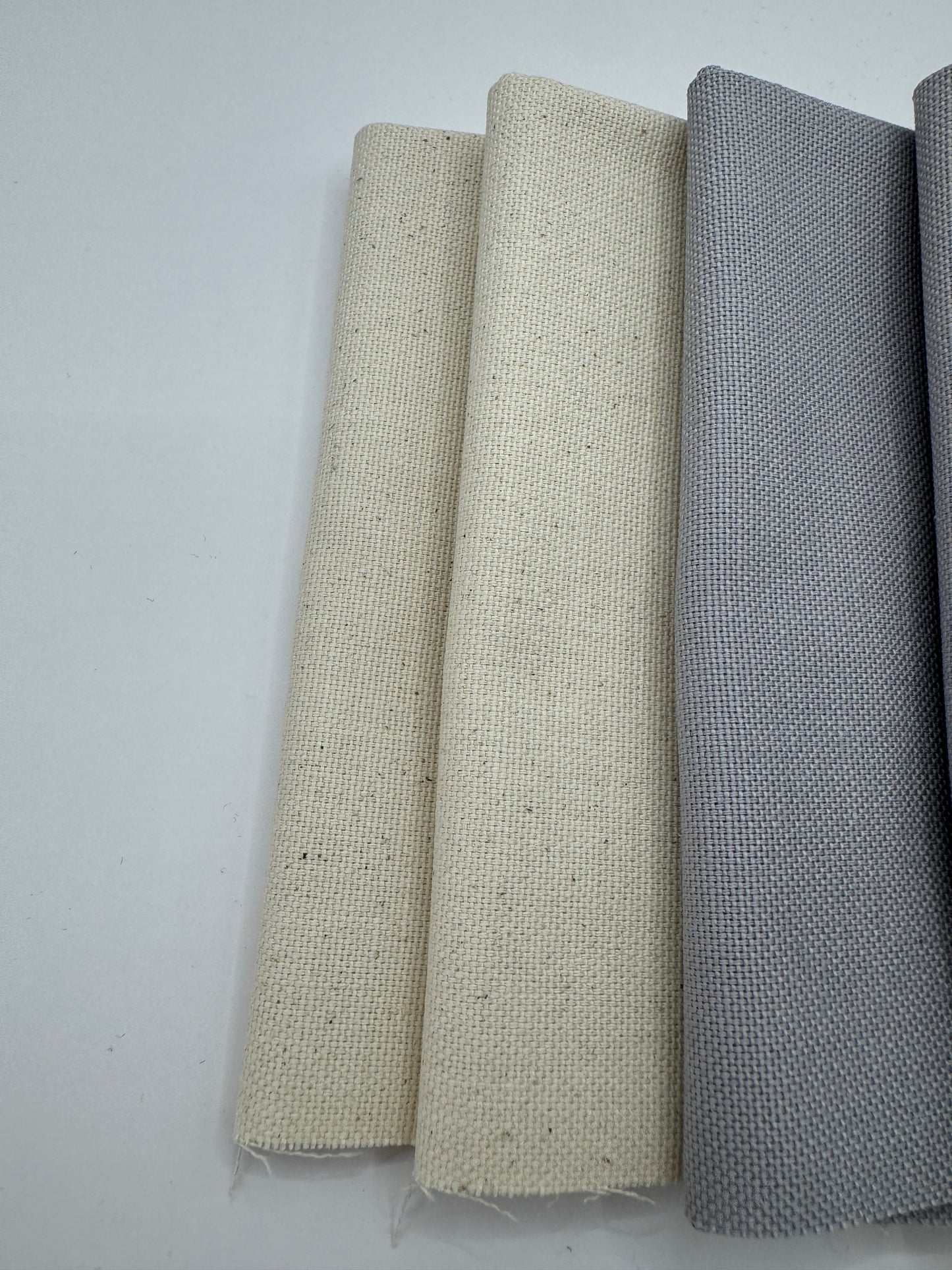 Stoff zum Sticken "Natur/Grau"