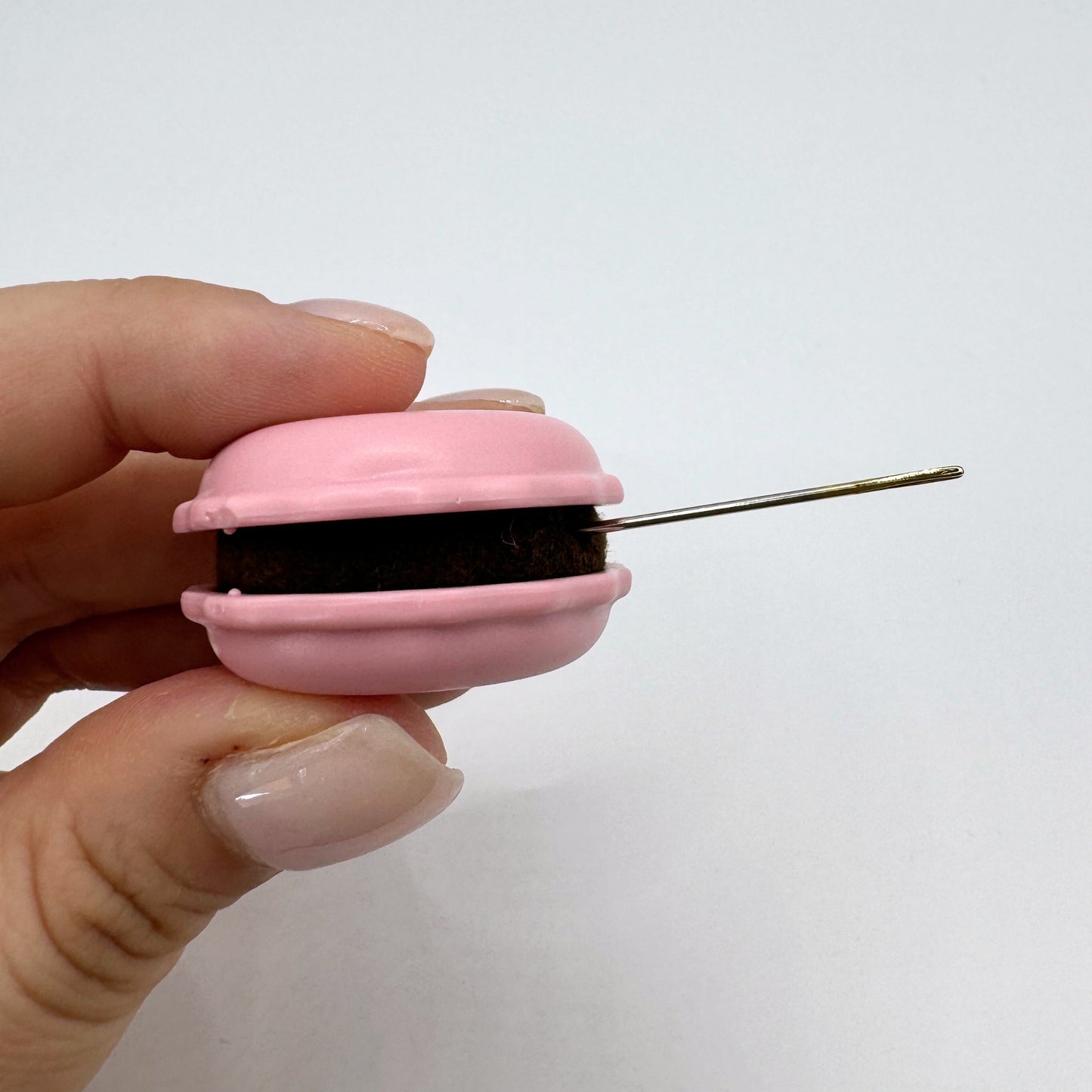 Nadelanspitzer Macaron "Rosa"