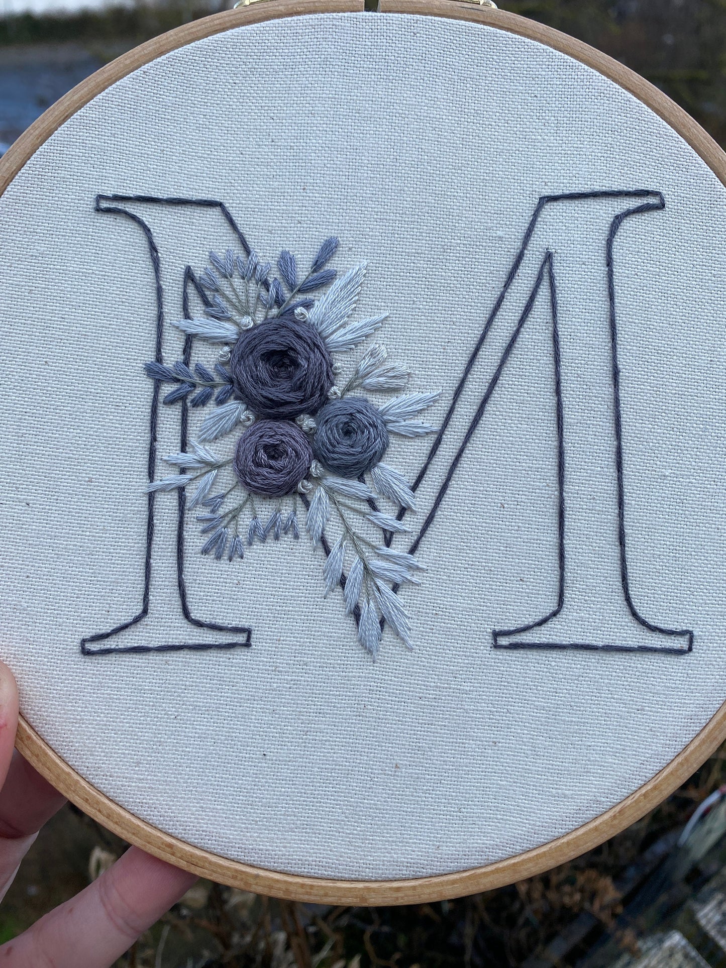 Stickvorlage Alphabet, Buchstaben, Floraler Buchstabe, Blumen Buchstabe, Sticken, Modern Embroidery, Stickbild, Monogramm
