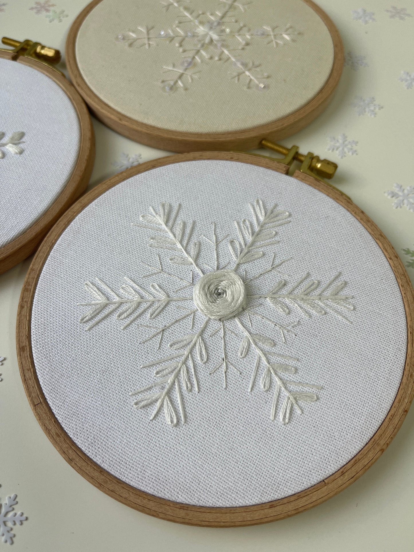 Stickvorlage, Schneeflocken, Winter, Sticken, Modern Embroidery, Schneeflocken, Stickerei, Stickbild, Perlenstickerei, Bundle