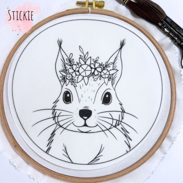 STICKIES "Eichhörnchen mit Blumenkranz"