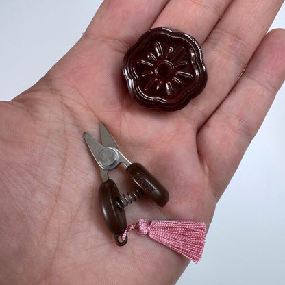 Cohana Nadelmagnet mit Mini Schere "Rosa"