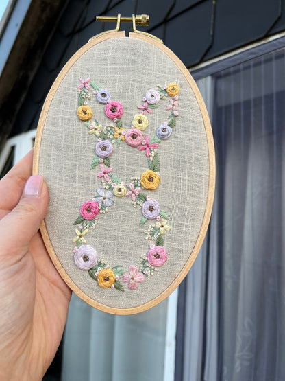 Stickvorlage Osterhase, Blumenhase, Osterdekoration, Sticken, Modern Embroidery, Stickbild, Ostergeschenk, Ostern